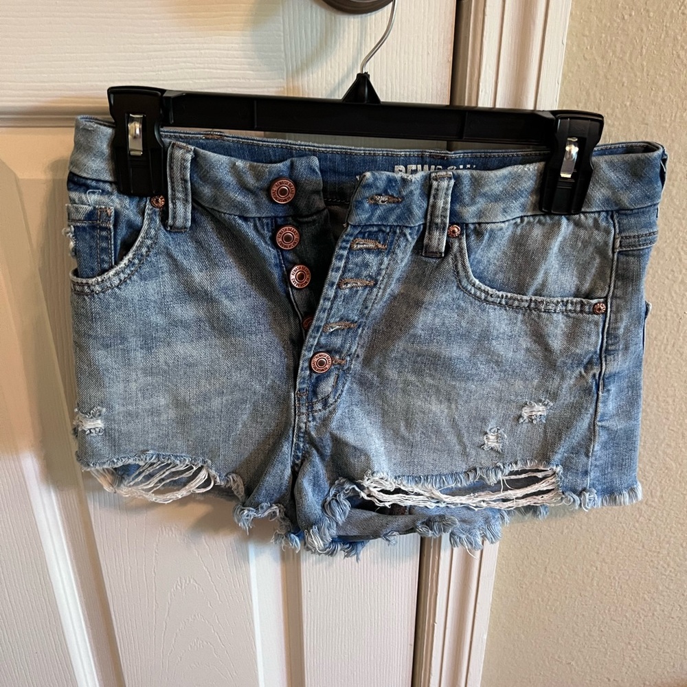 HIGH WAISTED JEAN SHORTS